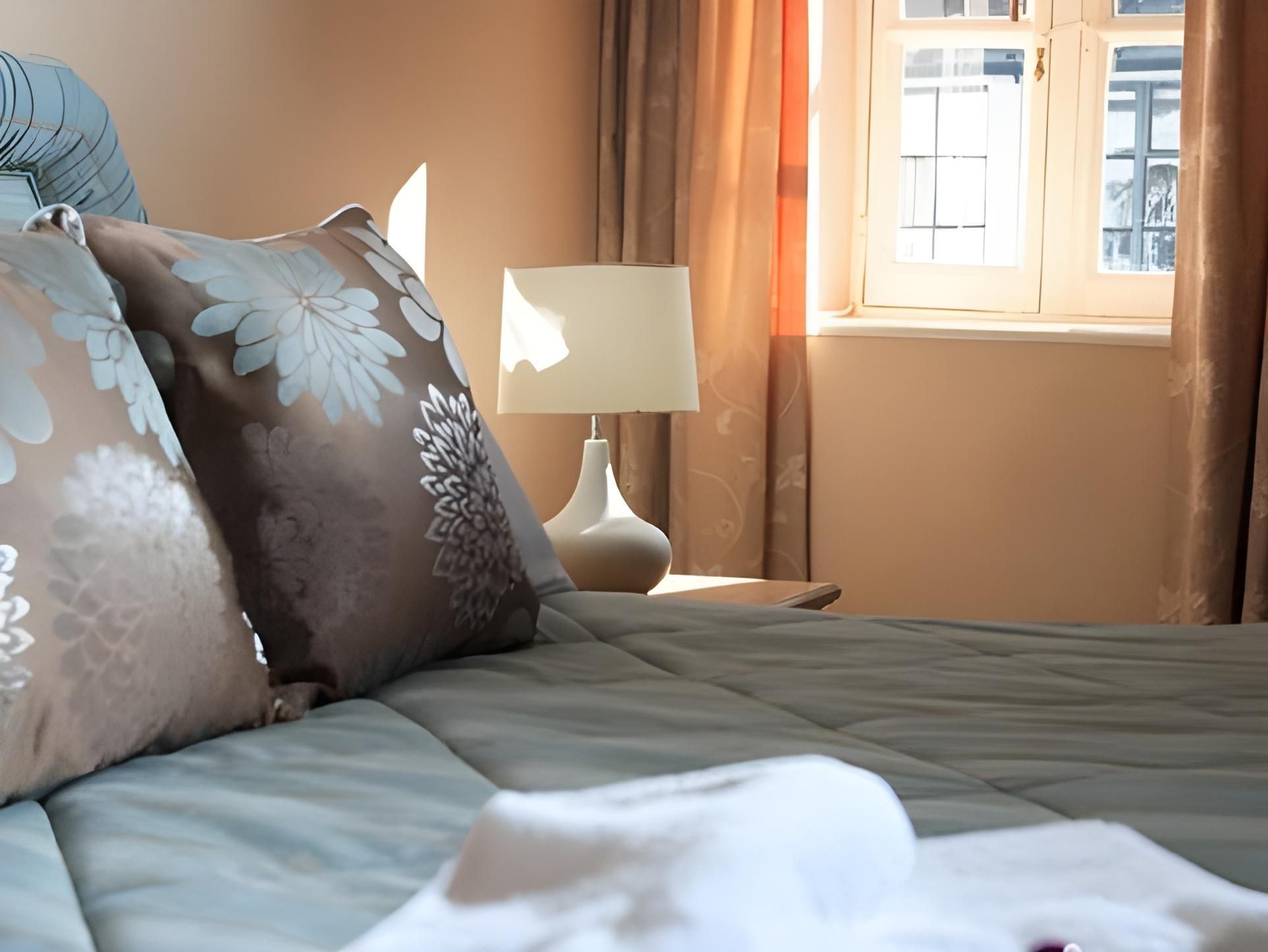 Marlborough Arms Hotel Single Room 3