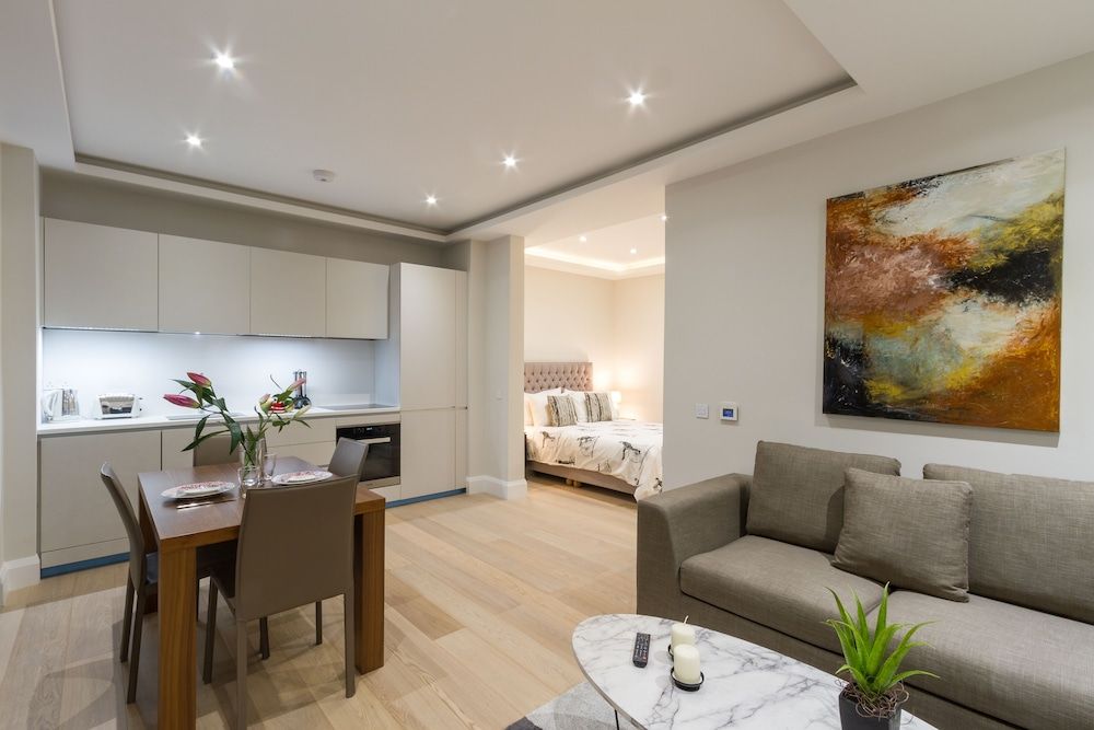 undefined 1 Palace Gardens