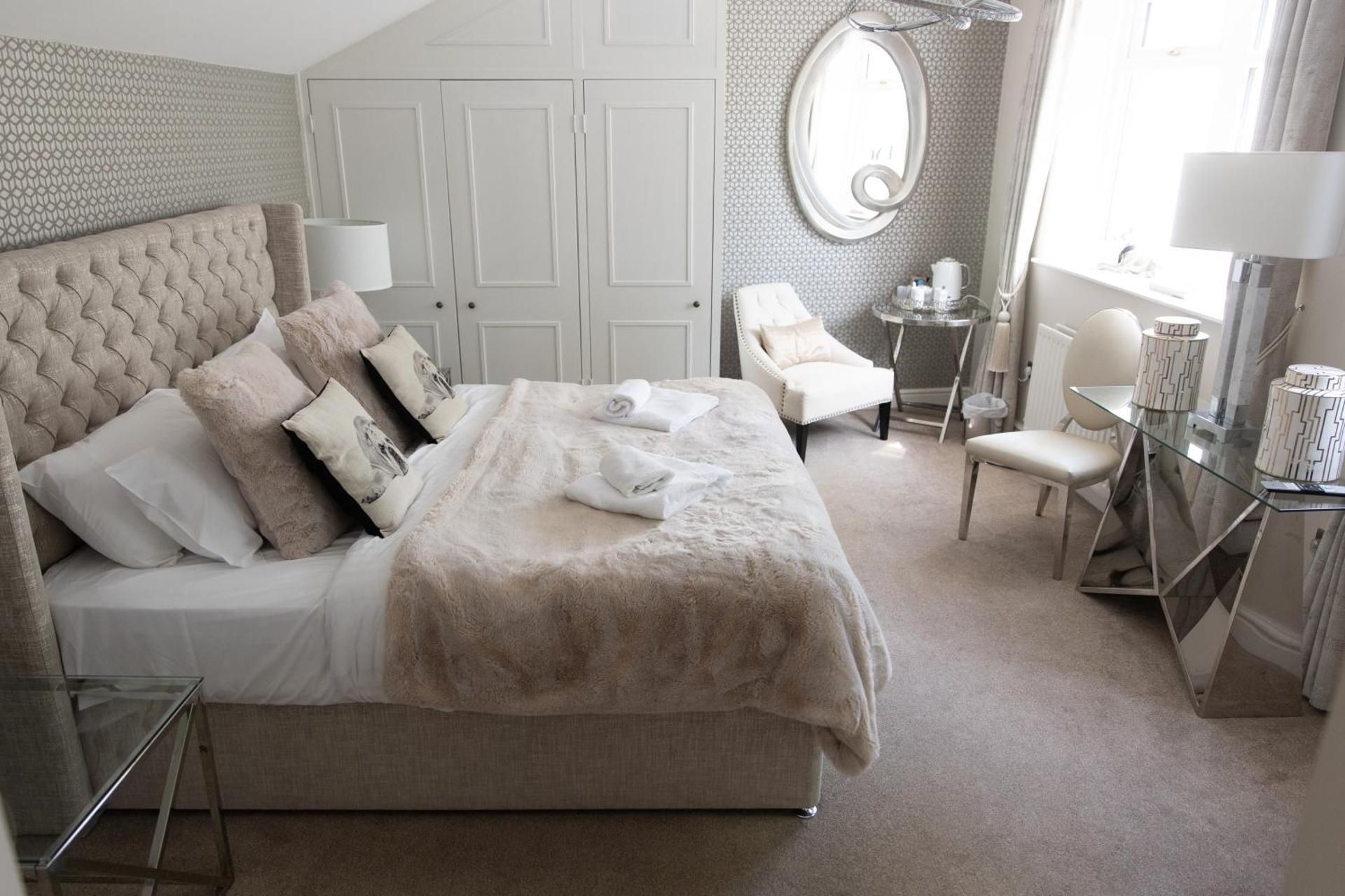 Superior King Room (No Pets Allowed)