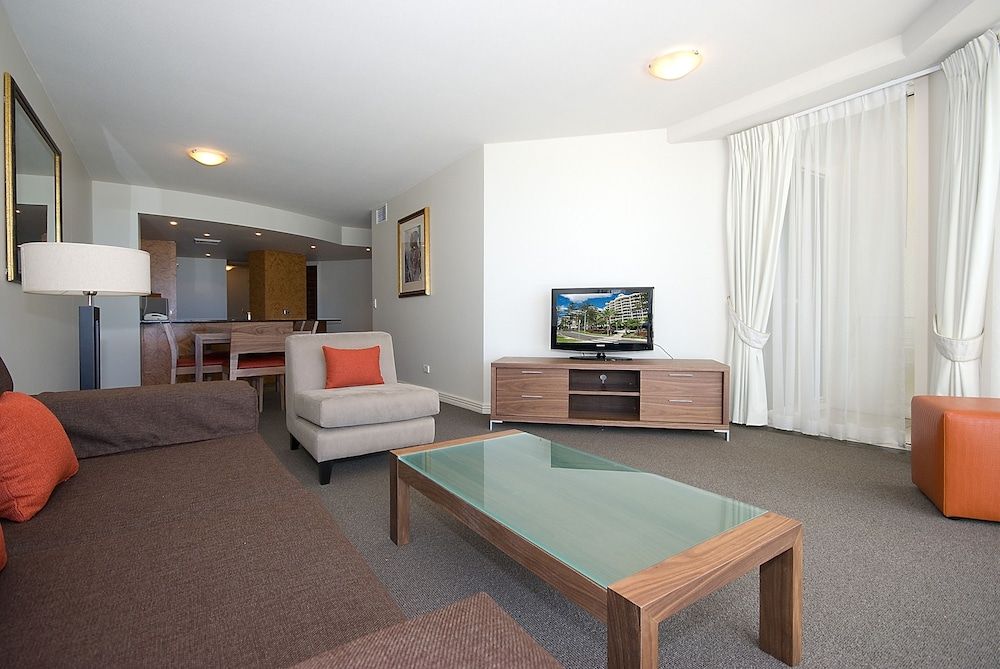 Mantra Zanzibar 2 Bedroom Apartment 4