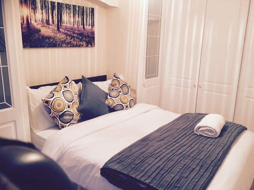 undefined Angel House 5