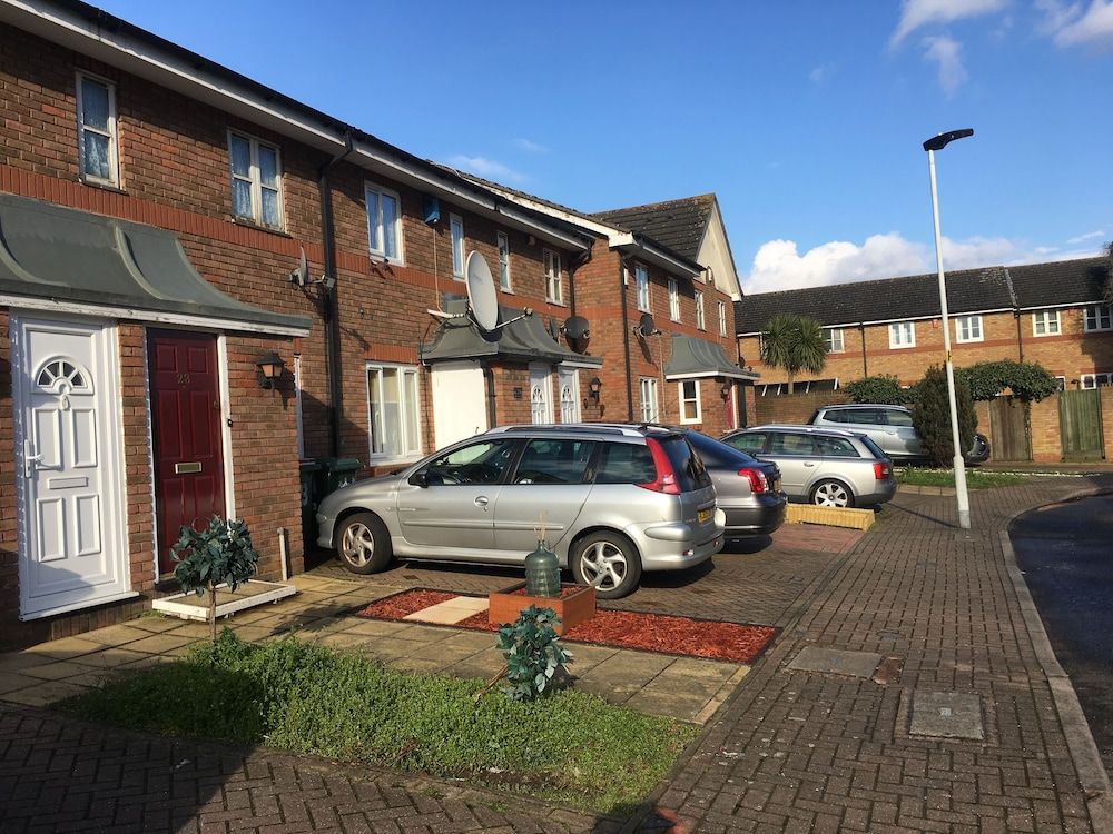 undefined Angel House 2