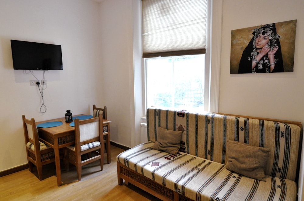 Kempsford House Apartments Superior Apartment, 1 Bedroom 6