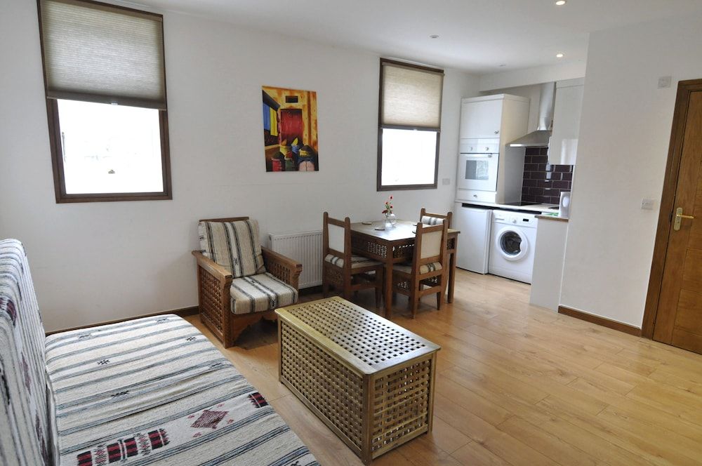 Kempsford House Apartments Deluxe Apartment, 1 Bedroom 11