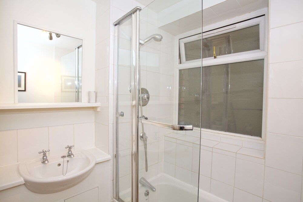A Place Like Home - Comfortable Apartment in Paddington Apartment, 2 Bedrooms, 2 Bathrooms 10