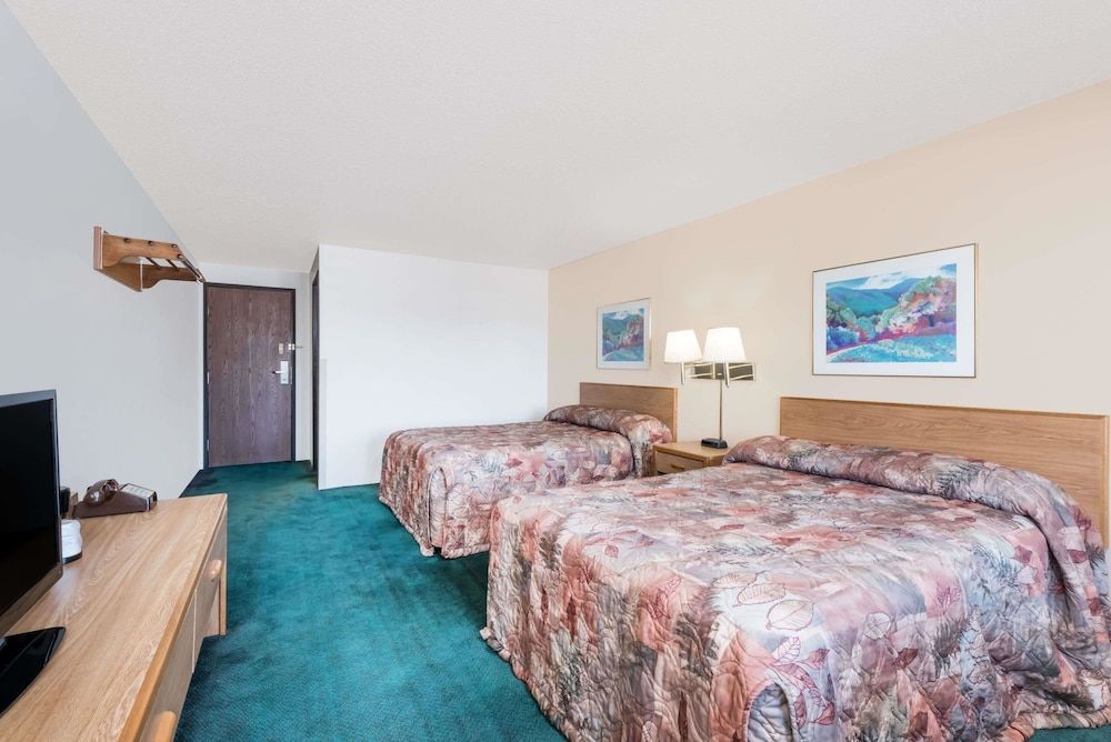 Room, 2 Queen Beds, Non Smoking