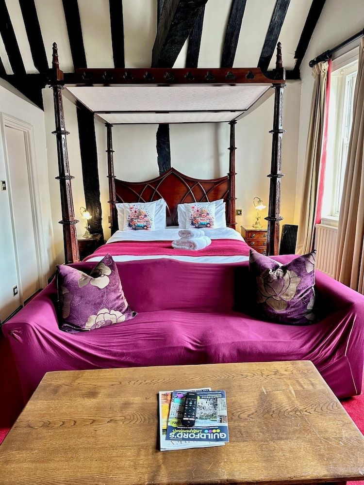 Angel Hotel Junior Suite 8