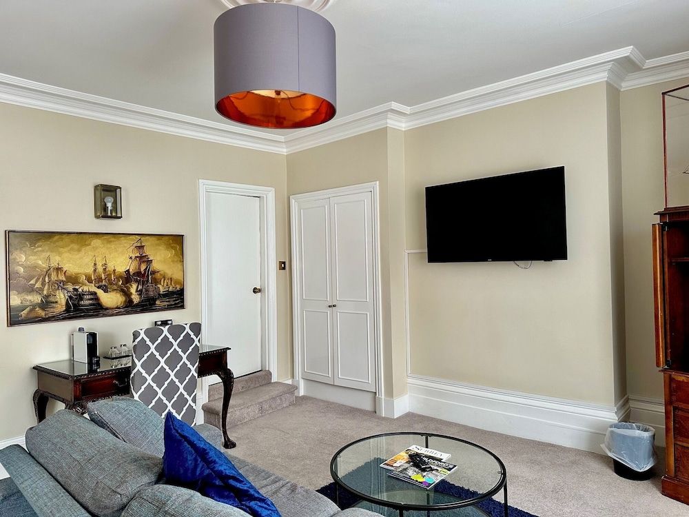 Angel Hotel Luxury Suite 8