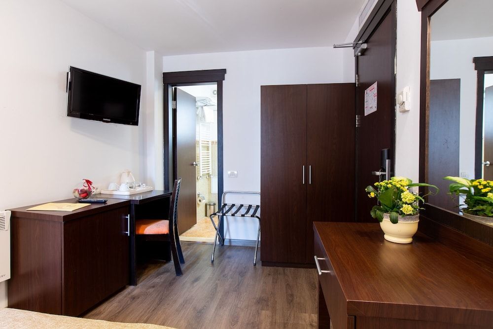 Hotel Duke Armeneasca Standard Double Room 4
