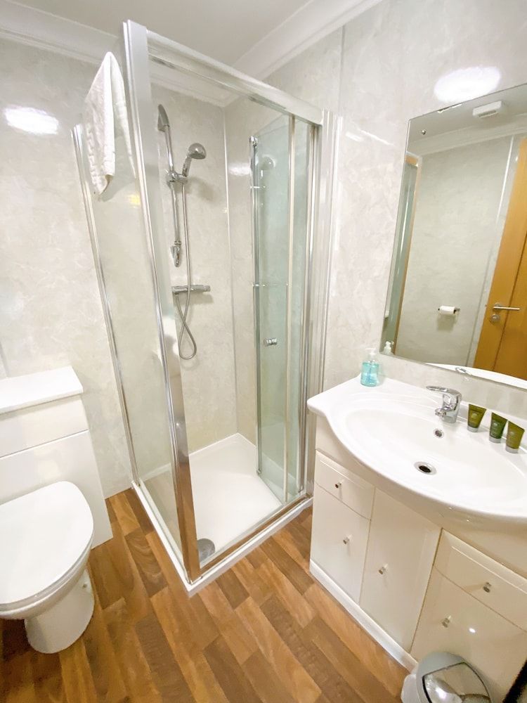 Cairngorm Guest House Standard Double Room, Ground Floor 5