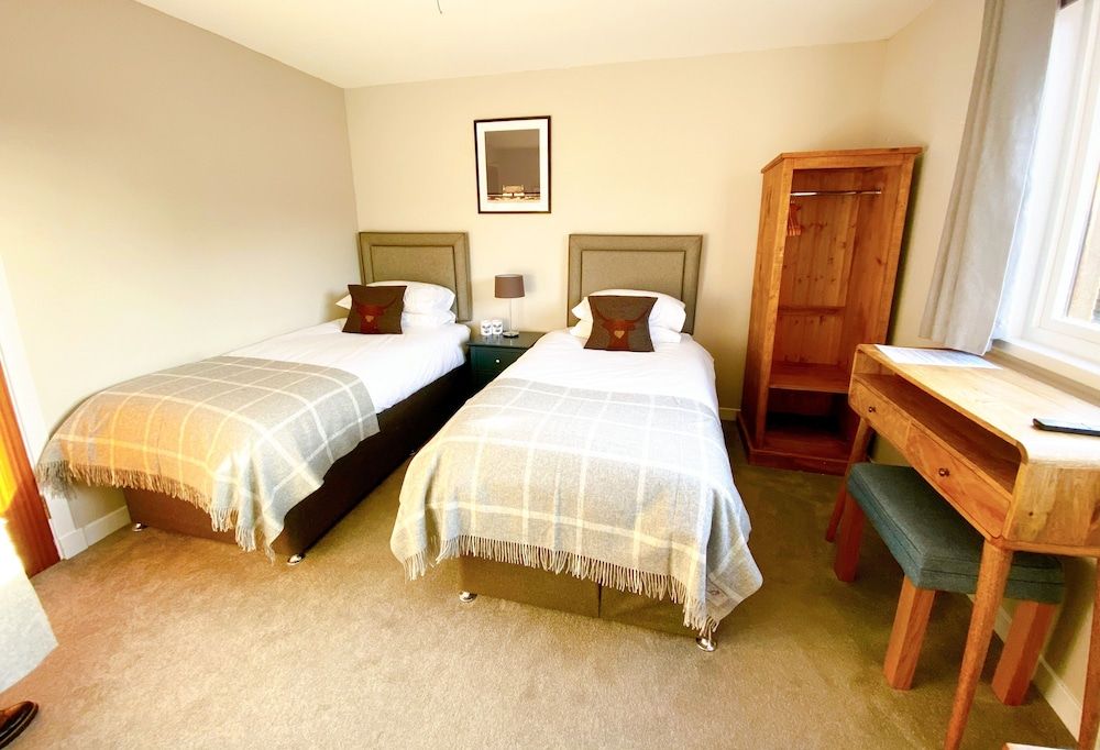 Cairngorm Guest House Twin Room