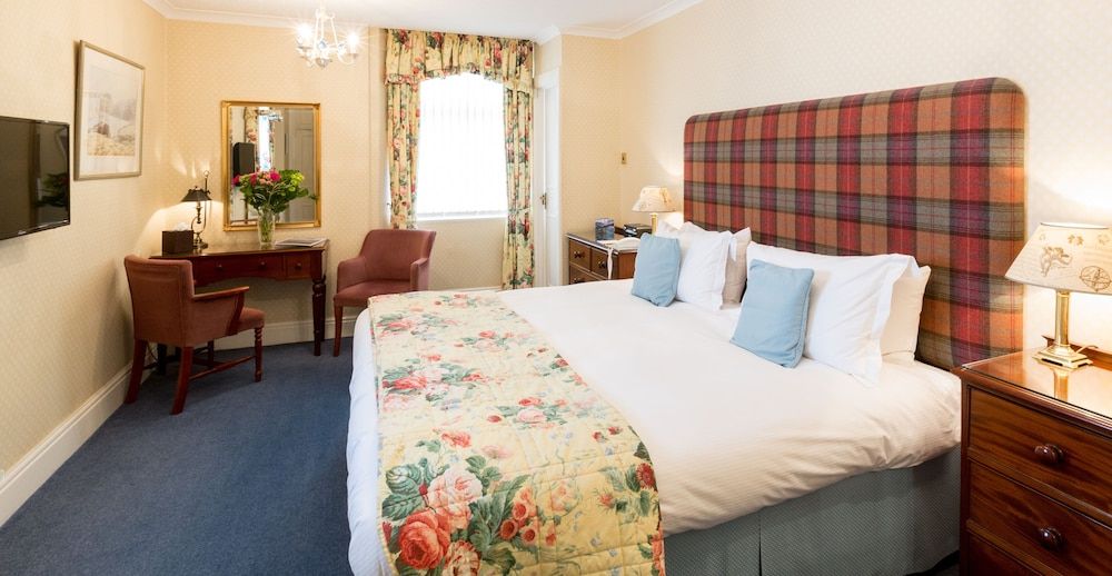 Lindeth Fell Country House Classic Double Room 3
