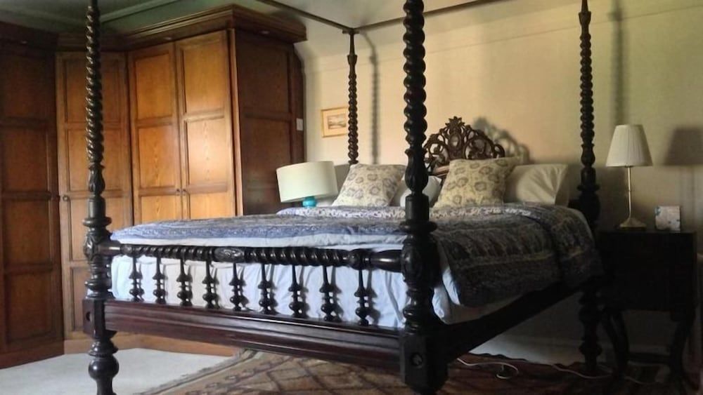 Harlington Manor Superior Double Room, Ensuite, Garden View (The Tabor Room) 6