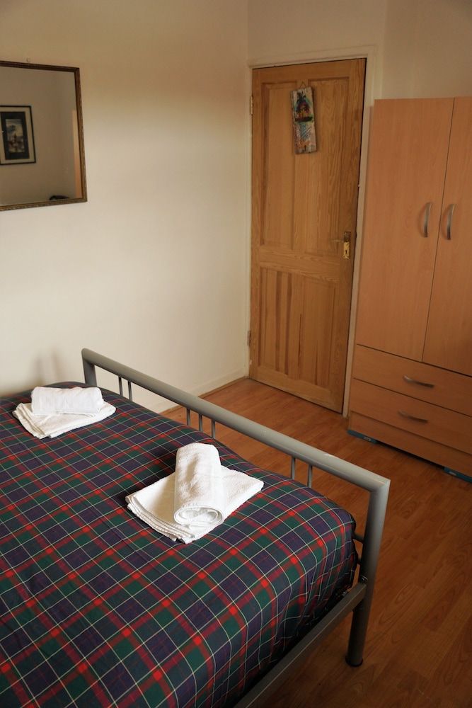 Beechwood House Comfort Apartment, 4 Bedrooms, City View, Courtyard Area 20