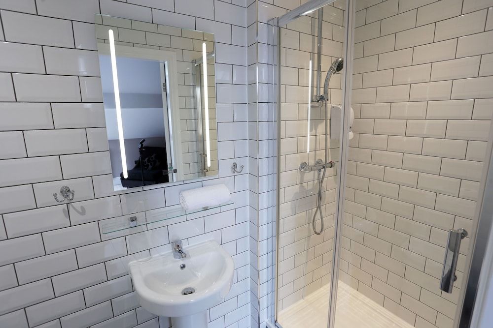 Hotel Tia Deluxe Double Room 9