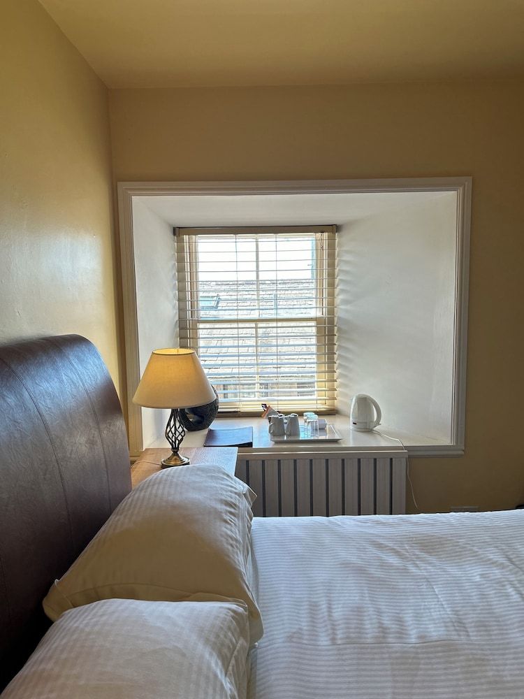 Moresby Hall Brereton Standard Double Room B&B (Upper Level) 4