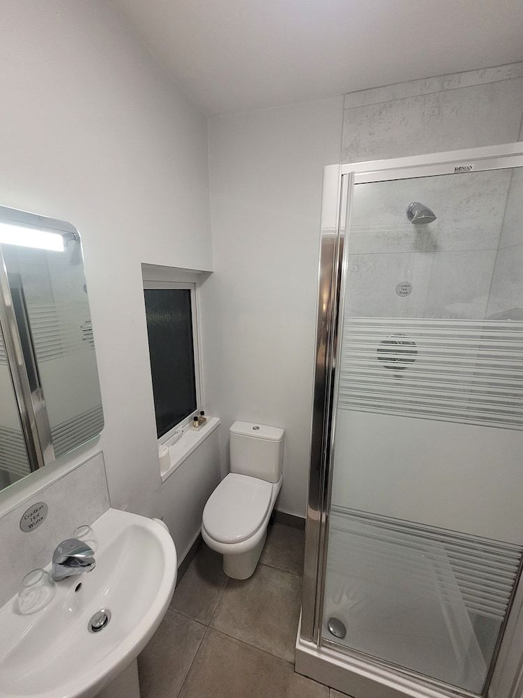 The Beeches Hotel and Leisure Club King Double Room 3