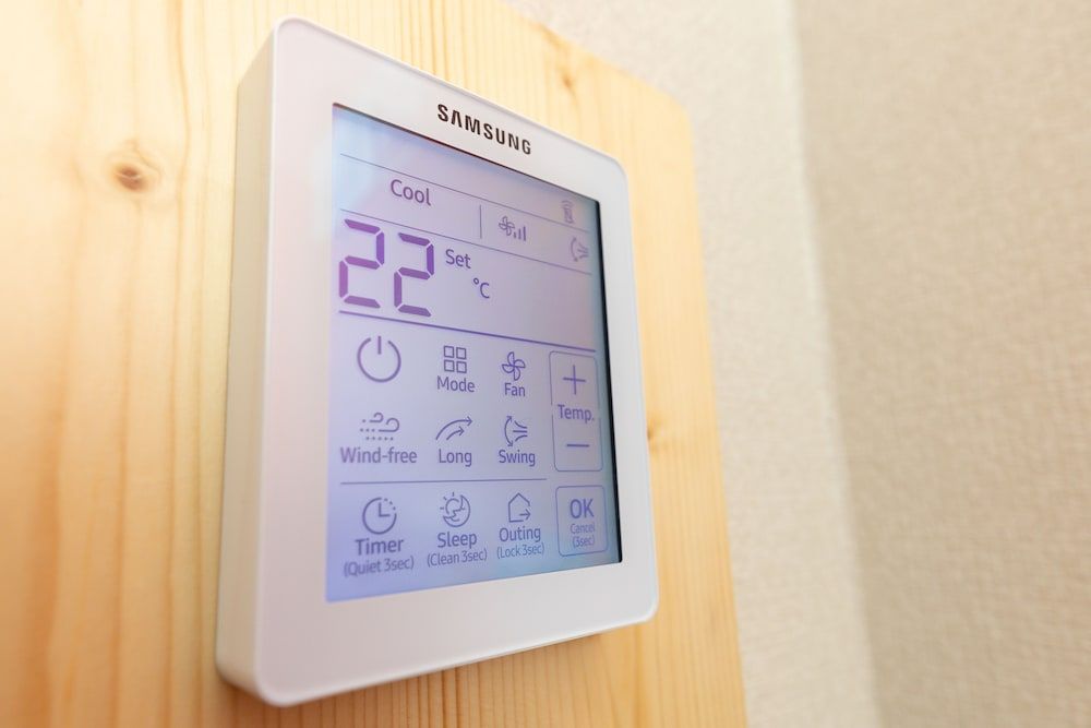 easyHotel Glasgow Basic Twin Room, 2 Twin Beds, No Windows 8