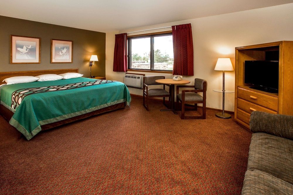 Superior Studio Suite, 1 King Bed, Non Smoking