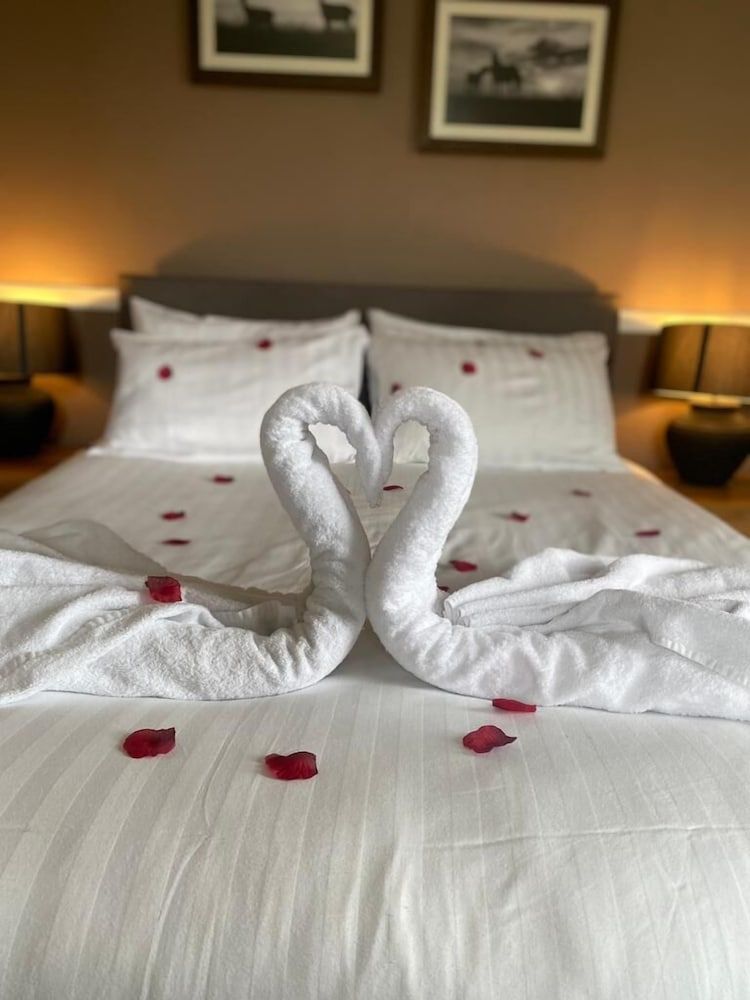 The Mortimer Arms Superior Room 2