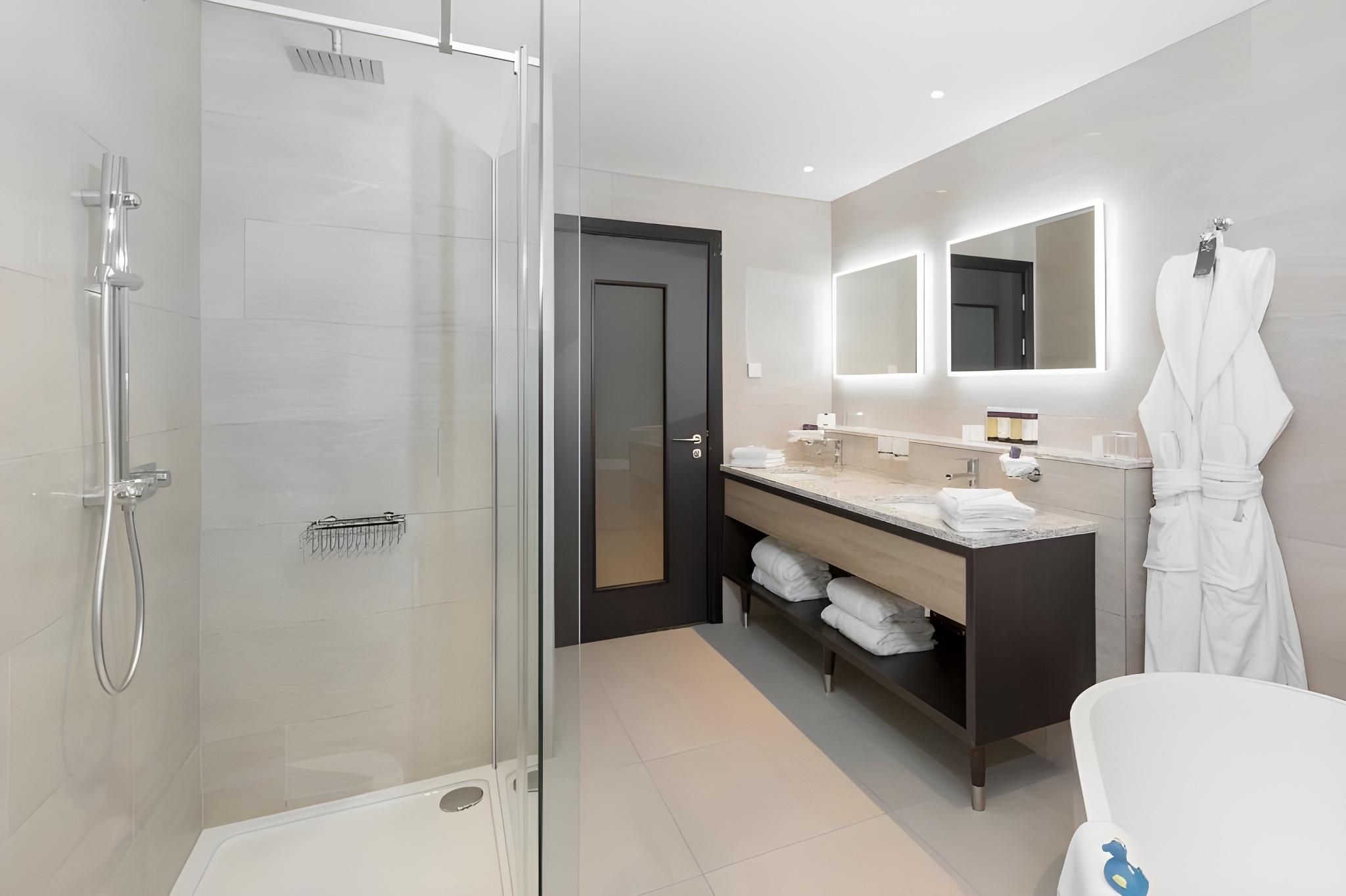 Grand Central Hotel Belfast Classic Double Room 9