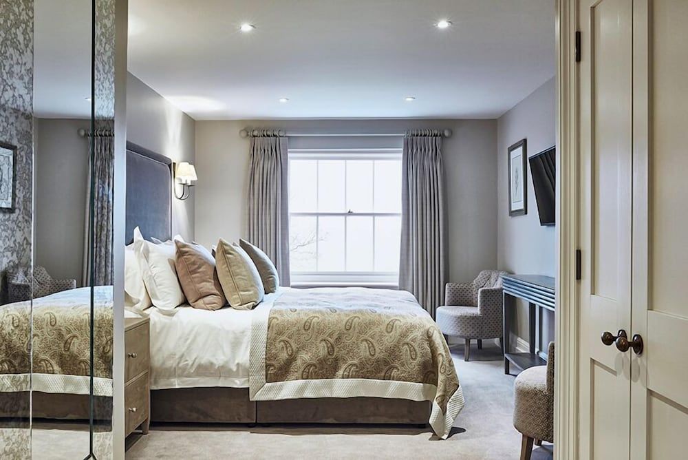 The Marquis Superior Room