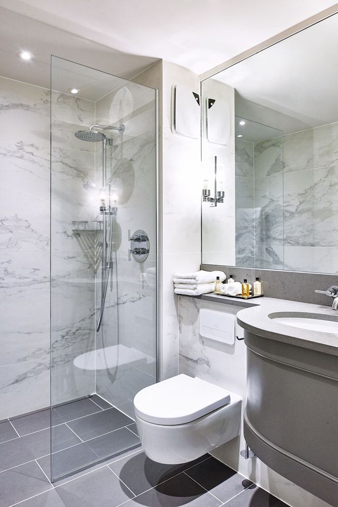 The Marquis Deluxe Room 3