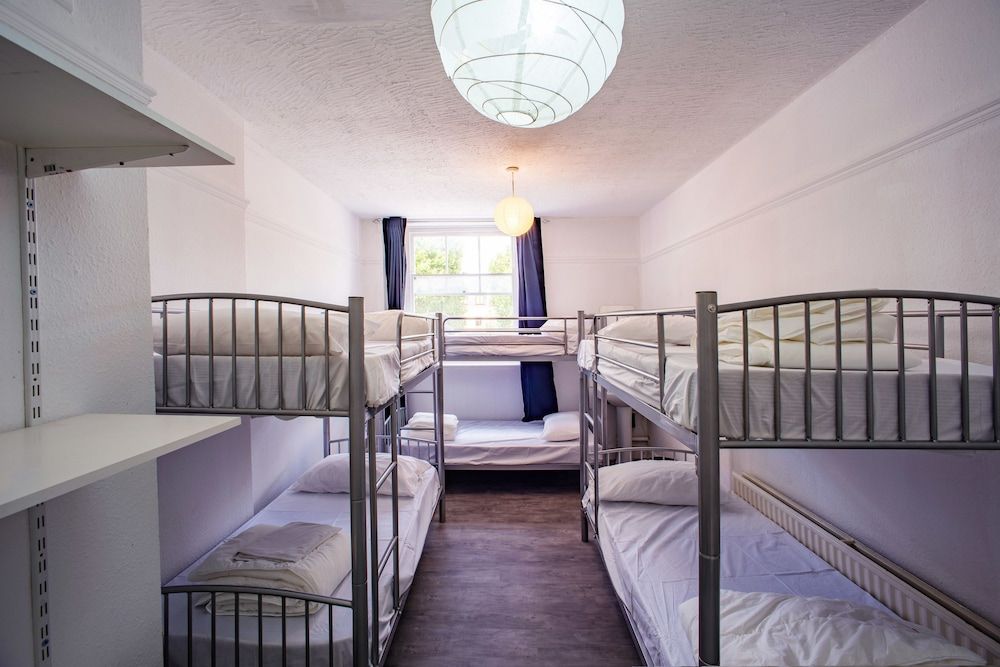 undefined Mile End Beds - Hostel 3