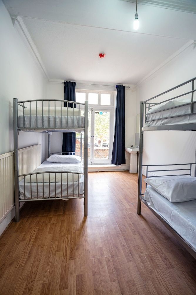 undefined Mile End Beds - Hostel 5
