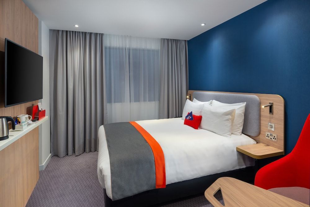 undefined Holiday Inn Express London Heathrow T4 by IHG 9