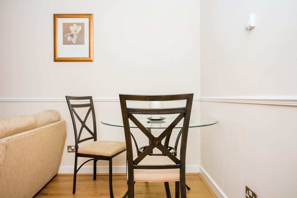 1 Bedroom Apartment near St. Paul's Cathedral Apartment, 1 Bedroom 21