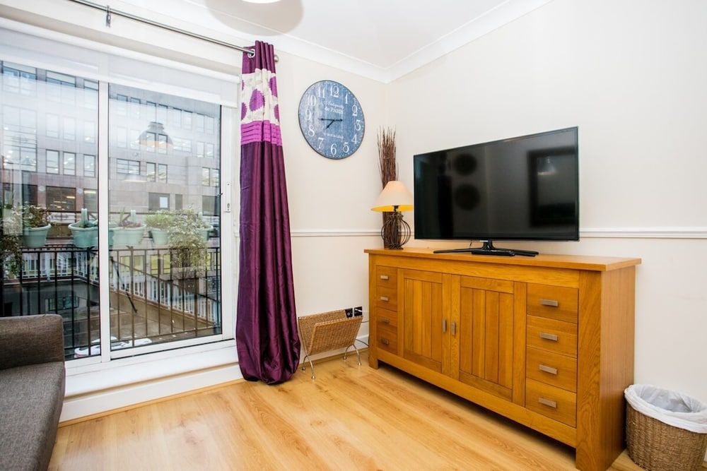 undefined 1 Bedroom Apartment near St. Paul's Cathedral 8