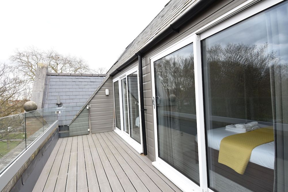 Northside Apartments Ealing Deluxe Apartment 11