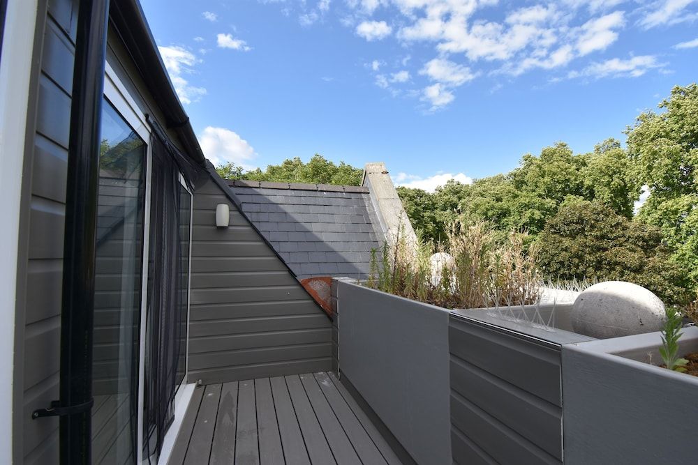 Northside Apartments Ealing Deluxe Apartment, 2 Bedrooms, 2 Bathrooms, Mezzanine 11