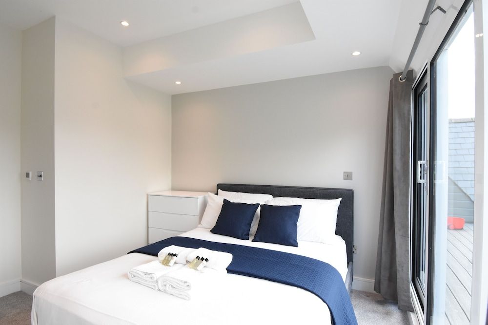 Northside Apartments Ealing Deluxe Apartment 2