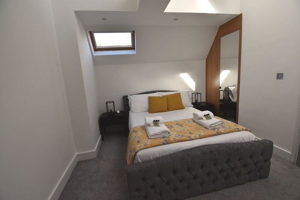 Northside Apartments Ealing Deluxe Apartment, 2 Bedrooms, 2 Bathrooms, Mezzanine 7