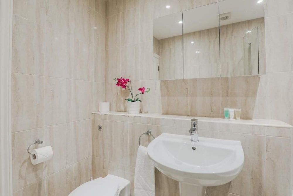 Urban Stay Oxford Gardens Apartments Deluxe Apartment, 2 Bedrooms, Kitchen 20