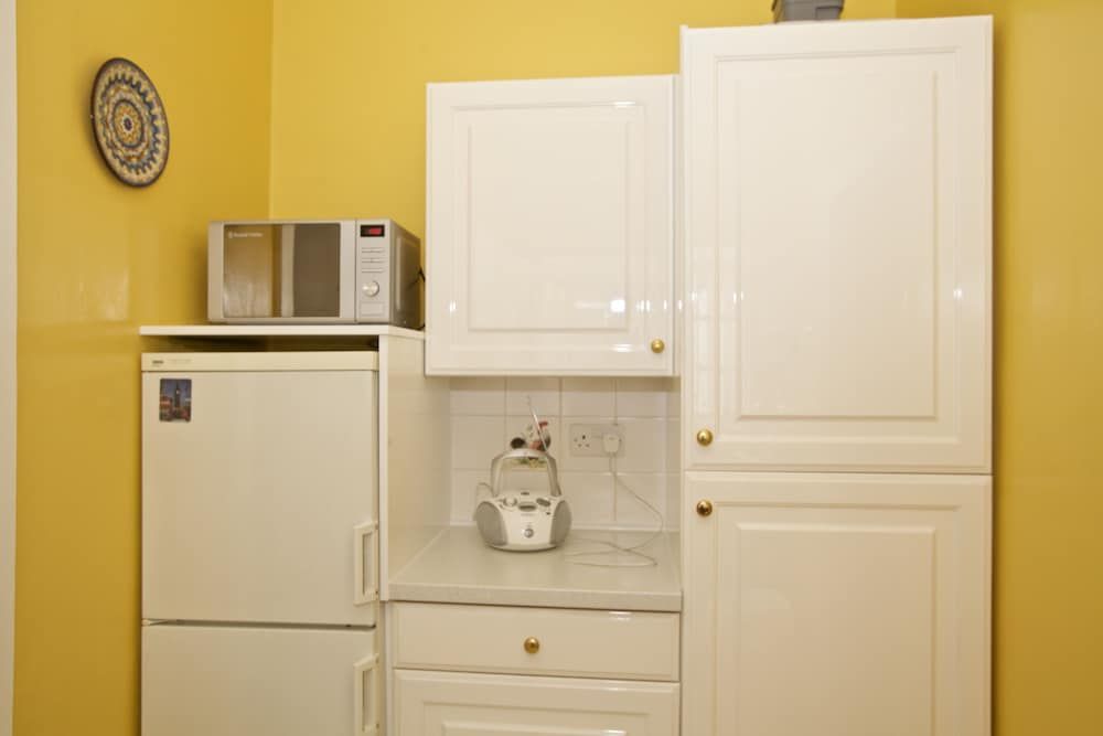 A Place Like Home - Two Bedroom Apartment in Knightsbridge Apartment, 2 Bedrooms 8