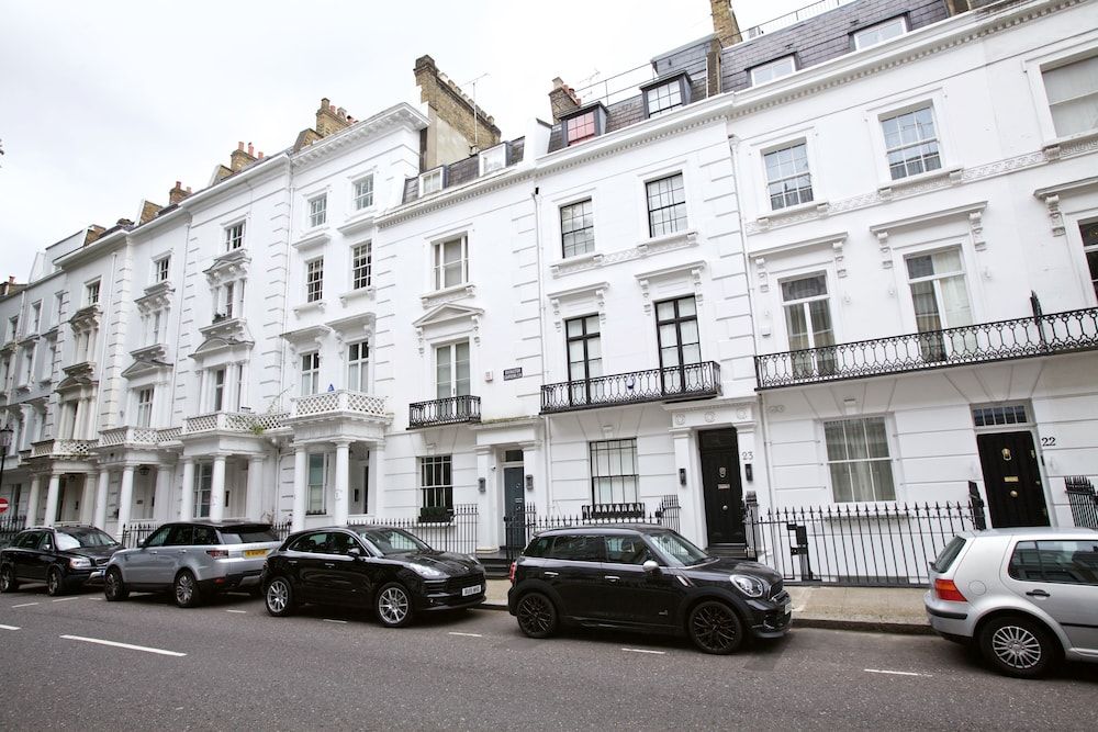 undefined A Place Like Home - Two Bedroom Apartment in Knightsbridge 2