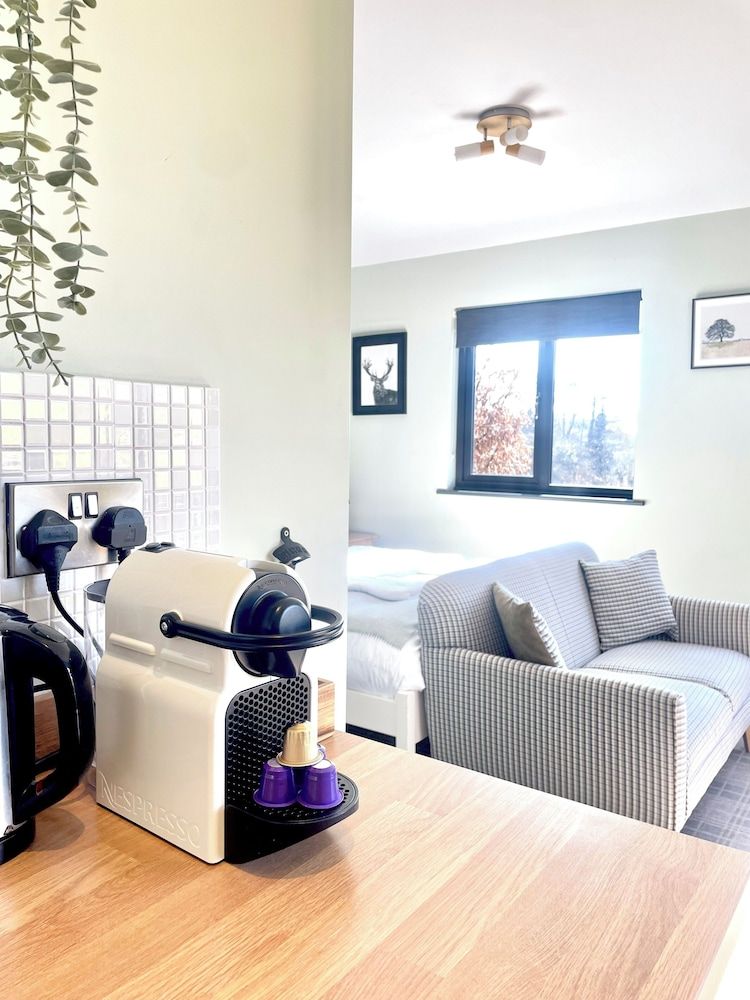 The Baiting House and Lodges Superior Studio 5