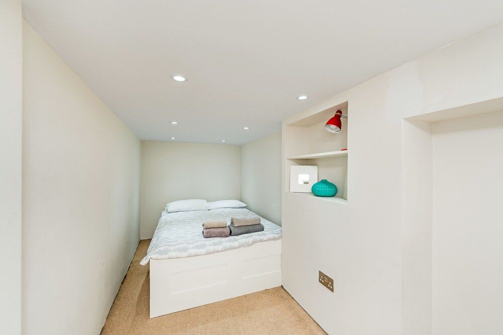 undefined Clarincarde Gardens Apartment 7