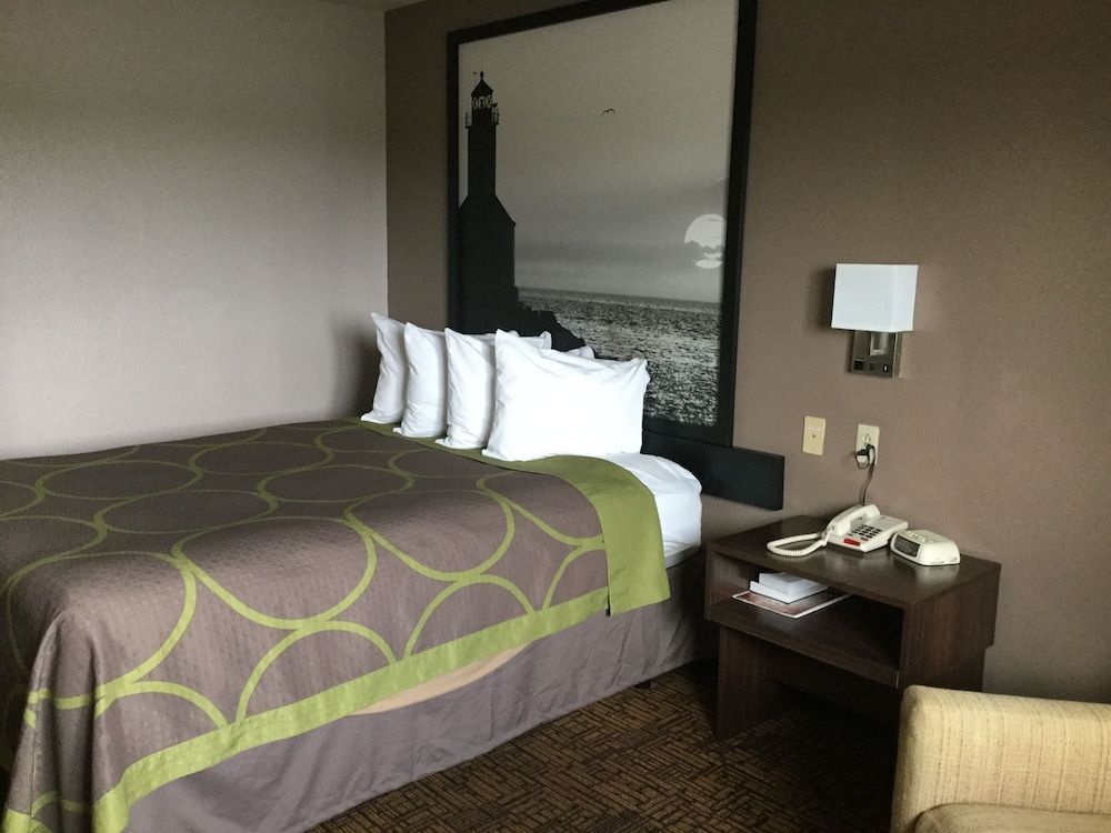 Standard Room, 1 Queen Bed, Accessible