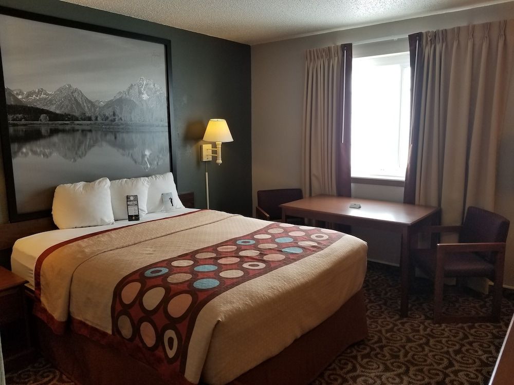 Standard Room, 1 Queen Bed, Accessible