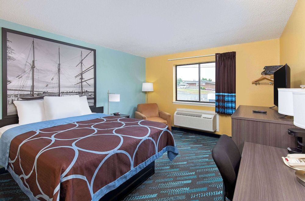 Standard Room, 1 Queen Bed