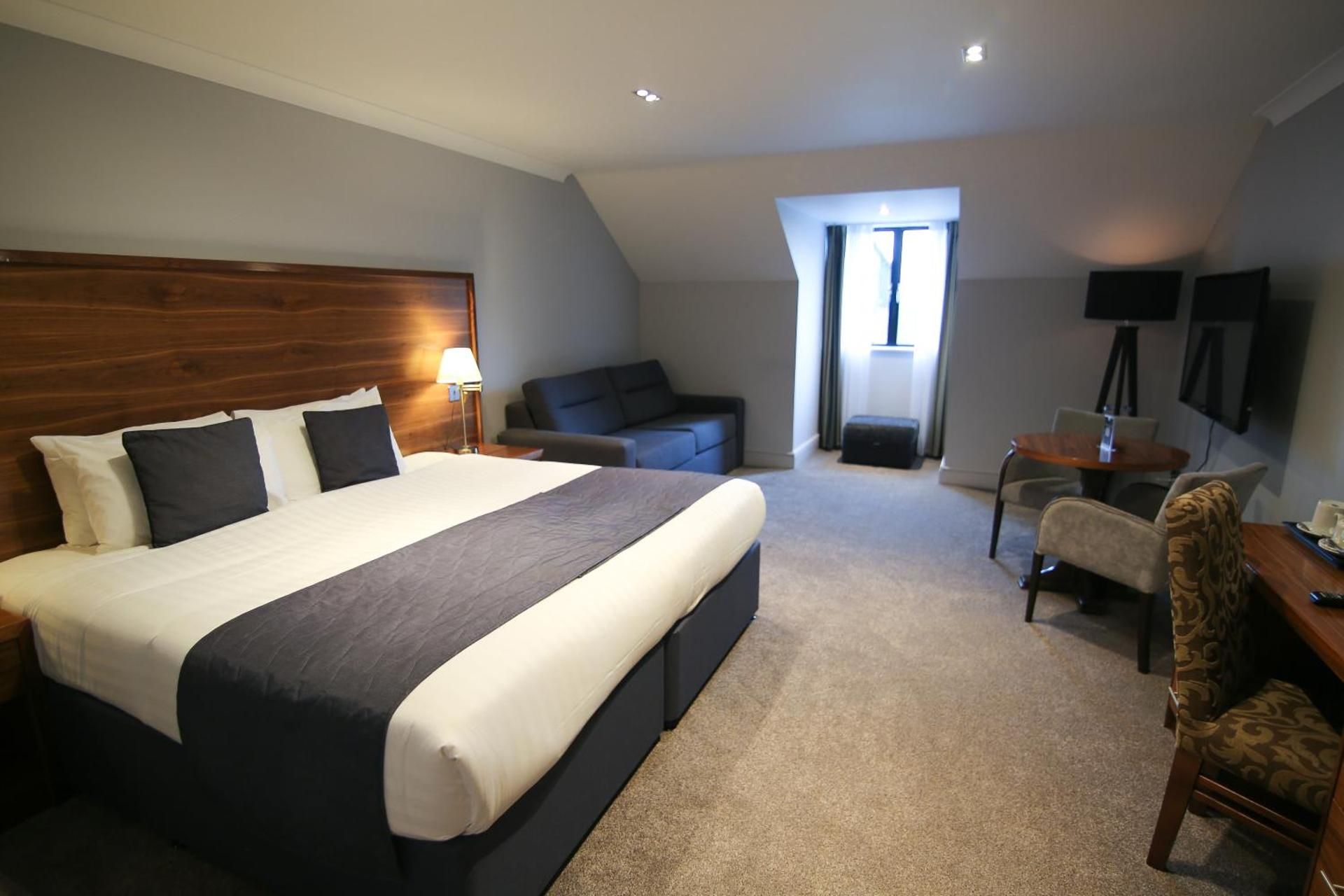 Deluxe Double or Twin Room