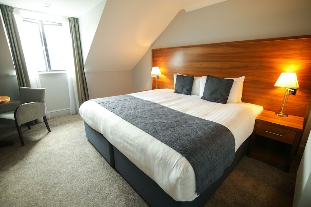Old Thorns Hotel & Resort Deluxe Room, 1 Double or 2 Twin Beds 2