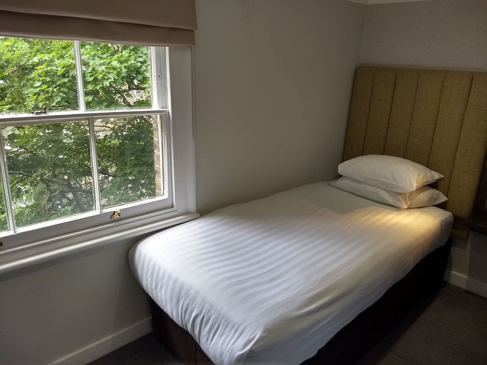 undefined Garden Court Hotel