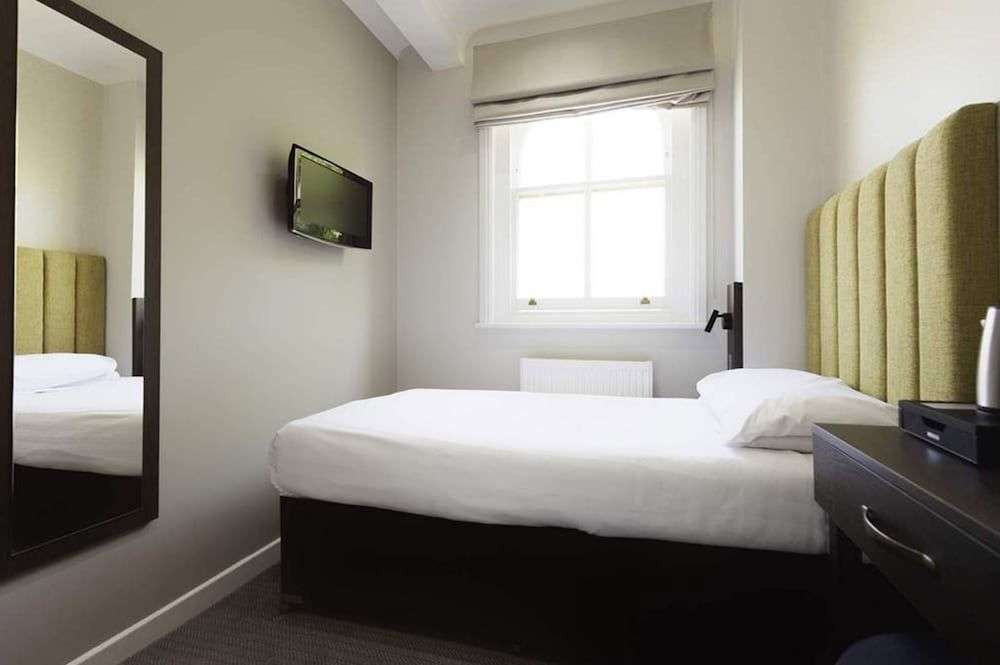 undefined Garden Court Hotel 9