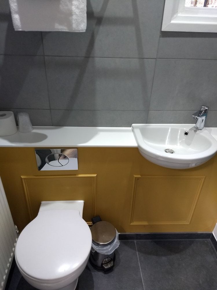 undefined Garden Court Hotel 10