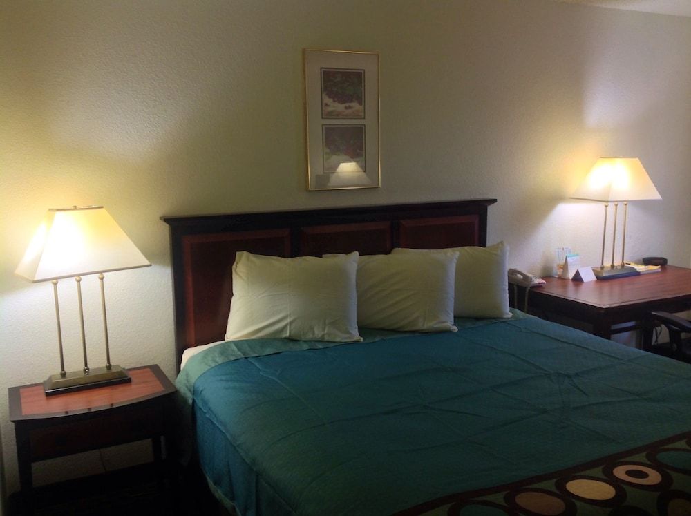 Room, 1 Queen Bed, Smoking